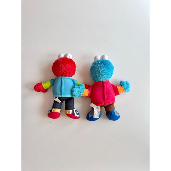 Pair of 2013 HASBRO Sesame Street Talking Elmo & Cookie Monster Plush Toys - Picture 2 of 11